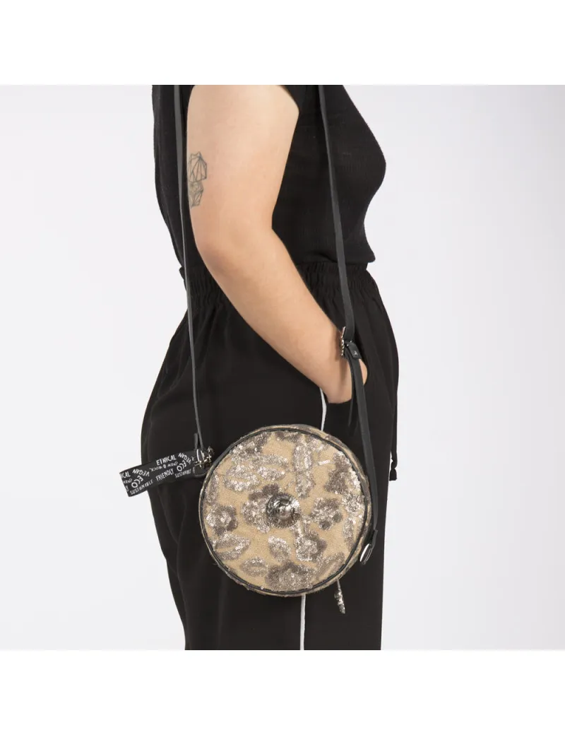 BOLSO DE HOMBRO REDONDO MARRÓN DORADO