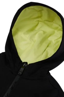 BOSS x AJBXNG Chaqueta para niños con capucha, cremallera y logo estampado