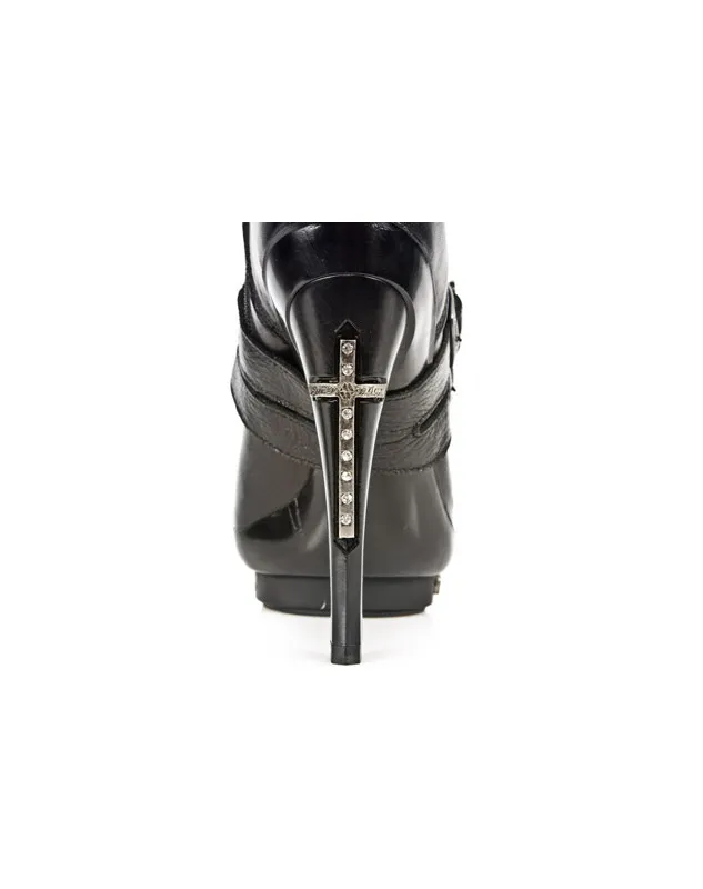 BOTAS PUNK GOTICAS NEGRAS CON CRUZ DE NEW ROCK