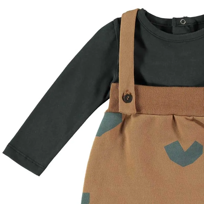 Camiseta y peto bebé estampado corazones de Babyclic