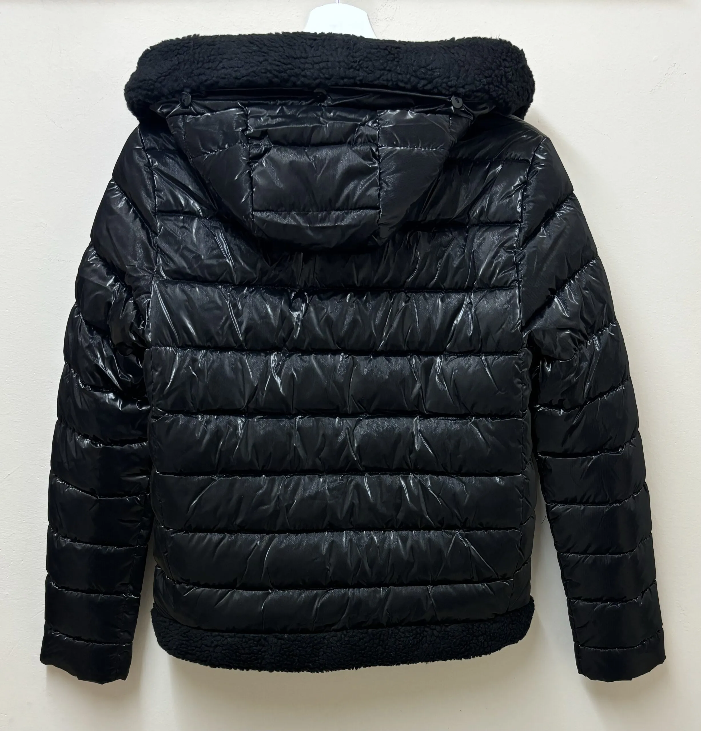Chaqueta Acolchada Borrego Negro