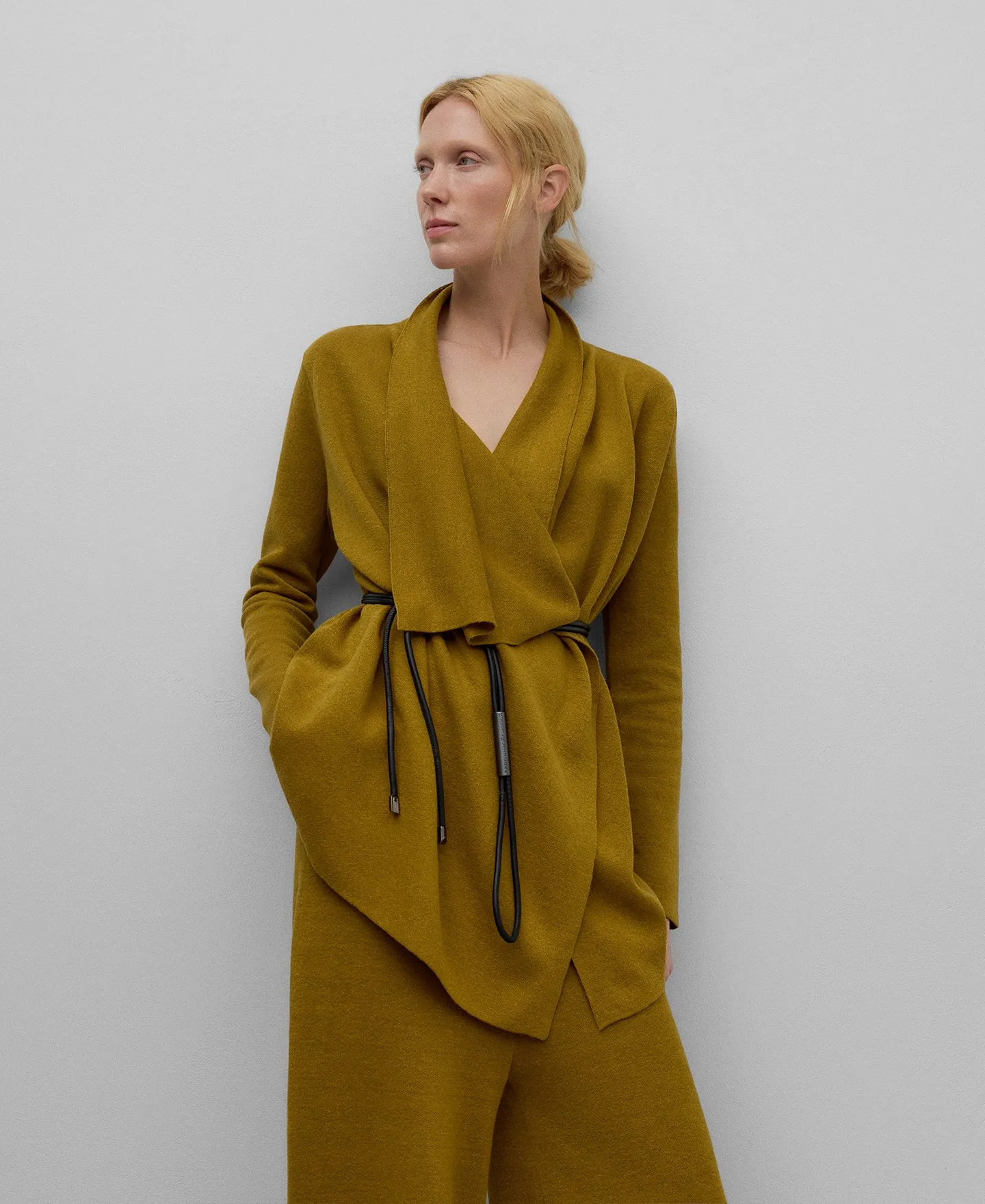 Chaqueta asimétrica punto mujer