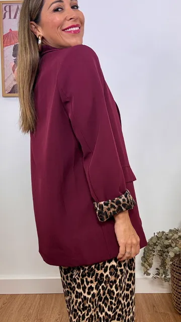 Chaqueta Blazer Puño Leo Burdeos