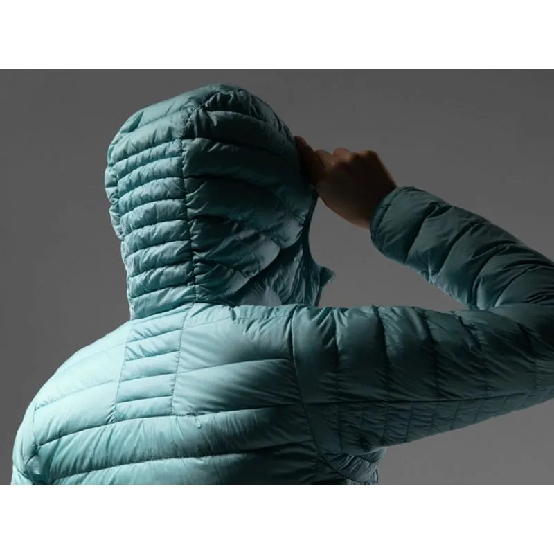 Chaqueta con capucha HAGLÖFS Micro Nordic para mujer (azul escarcha)