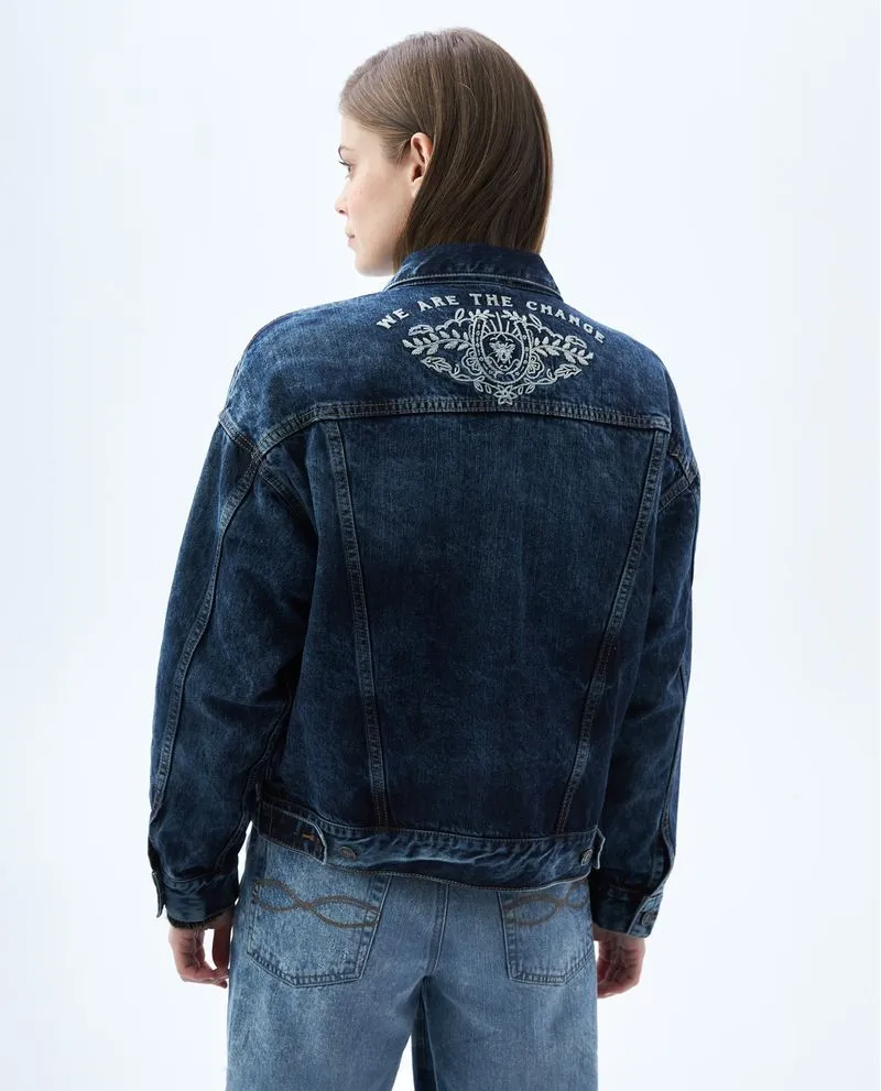 Chaqueta con detalles bordados para mujer