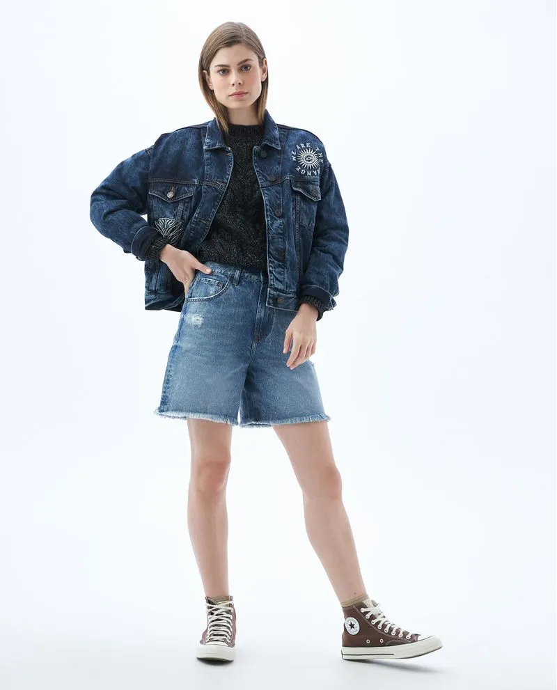 Chaqueta con detalles bordados para mujer