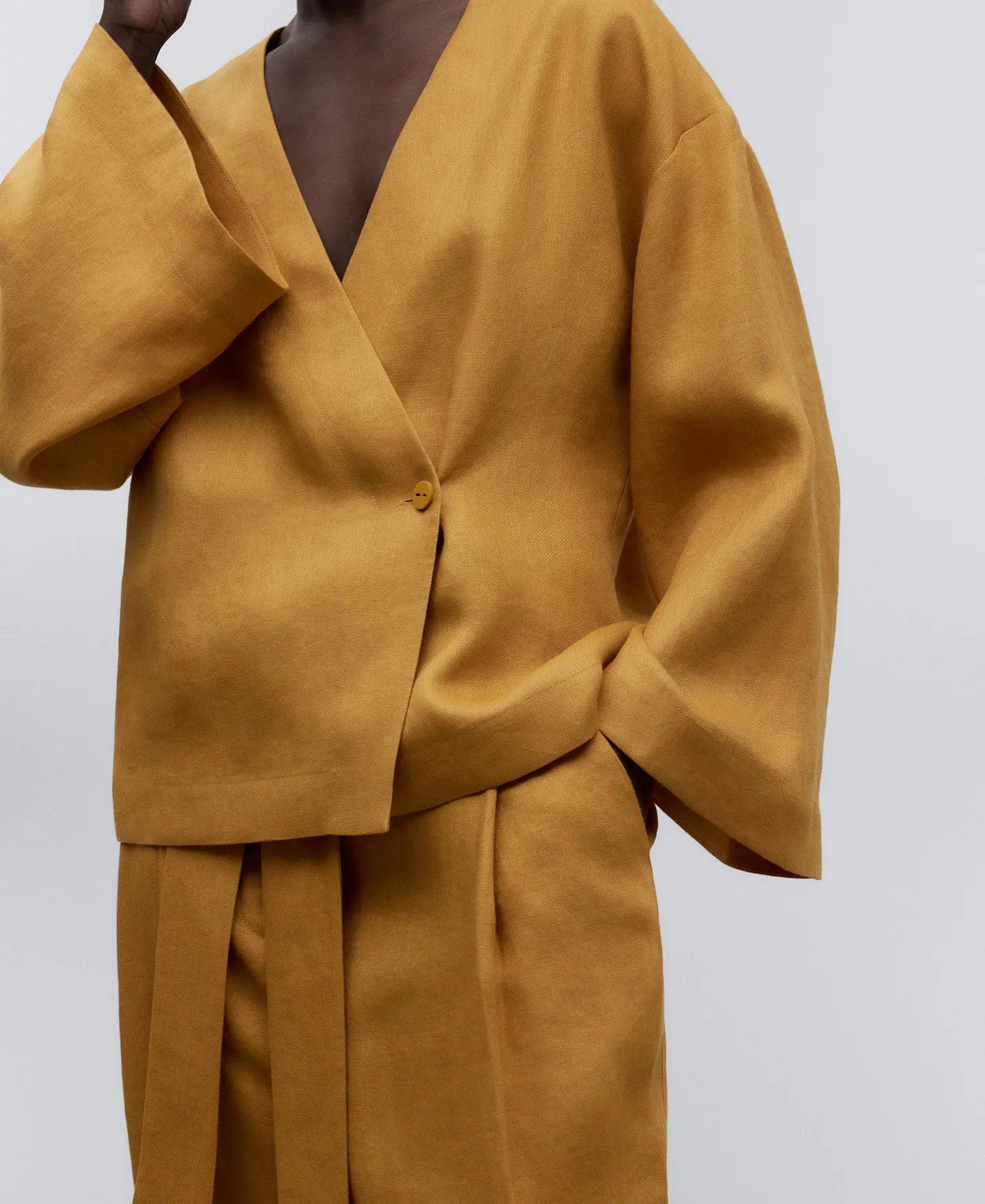 Chaqueta cruzada en lino europeo mujer