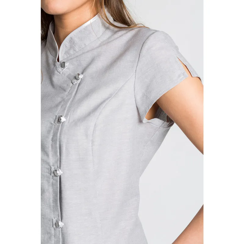 CHAQUETA GRIS CRUZADA CON BOTóN CUADRADO  DYNEKE