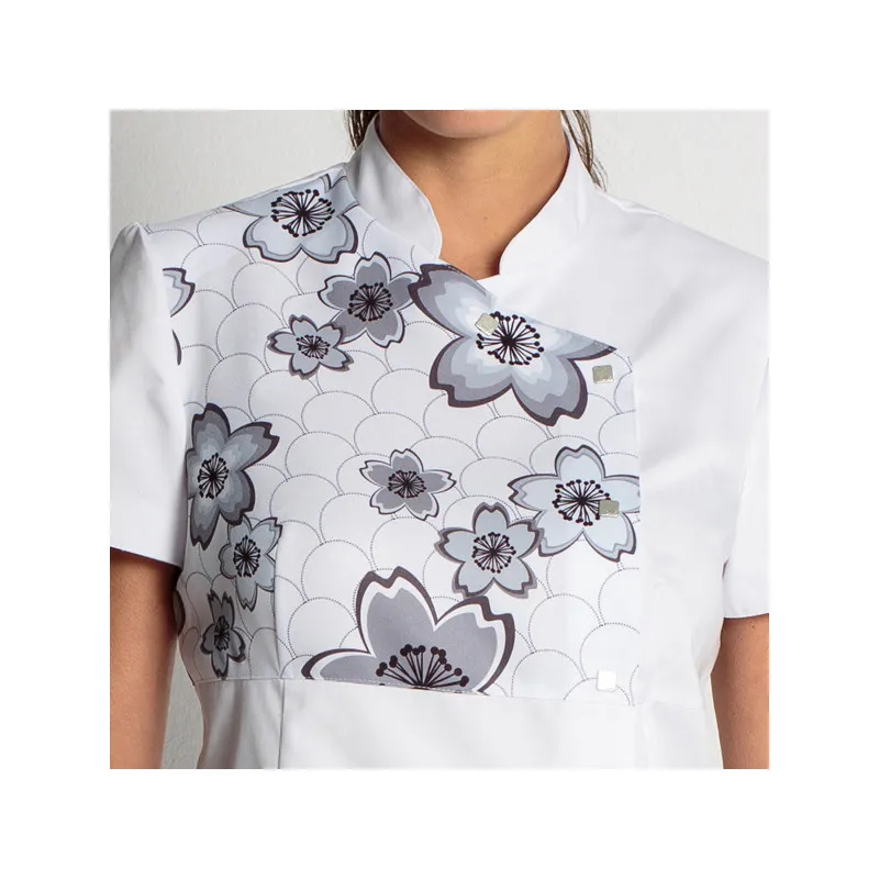 CHAQUETA LABORAL ESTAMPADA FLORES BLANCA  TALLA G