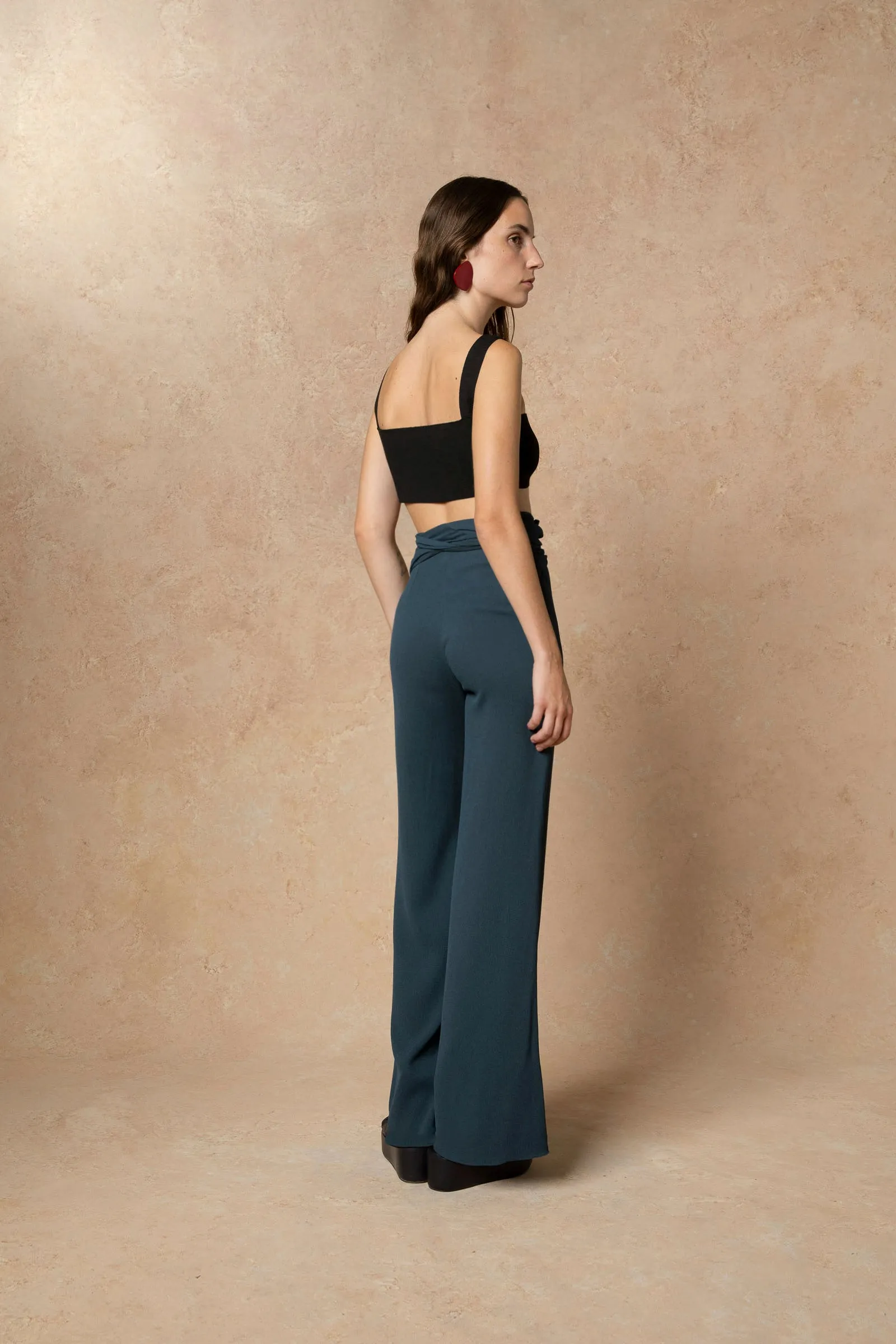 Fiona, blue pants