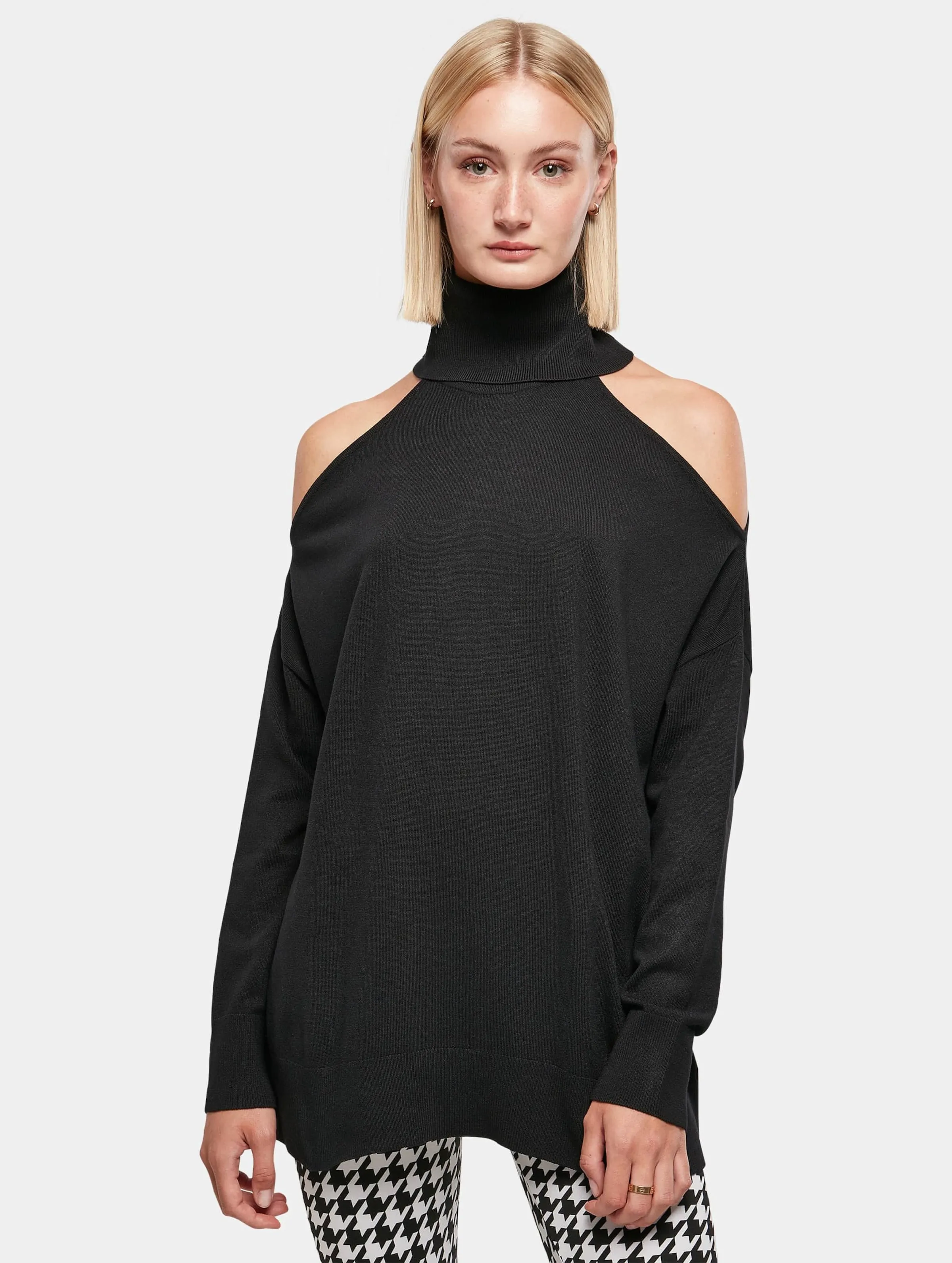 Ladies Cold Shoulder Turtelneck