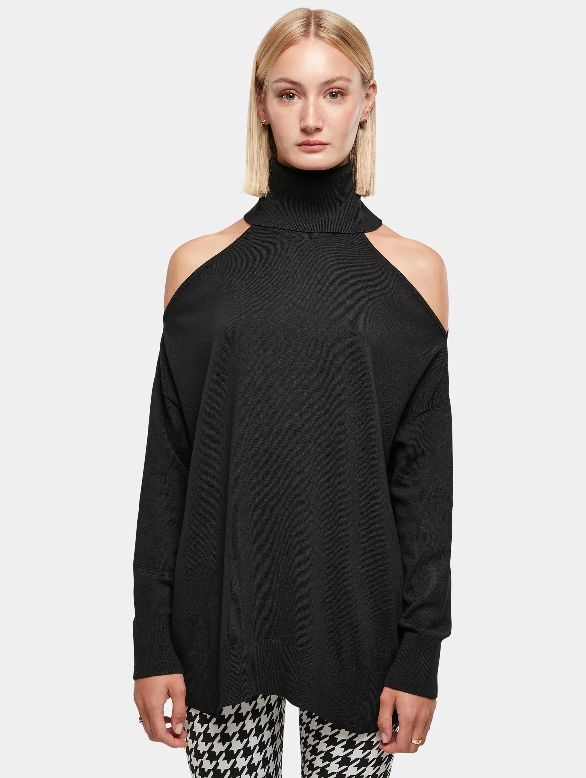 Ladies Cold Shoulder Turtelneck