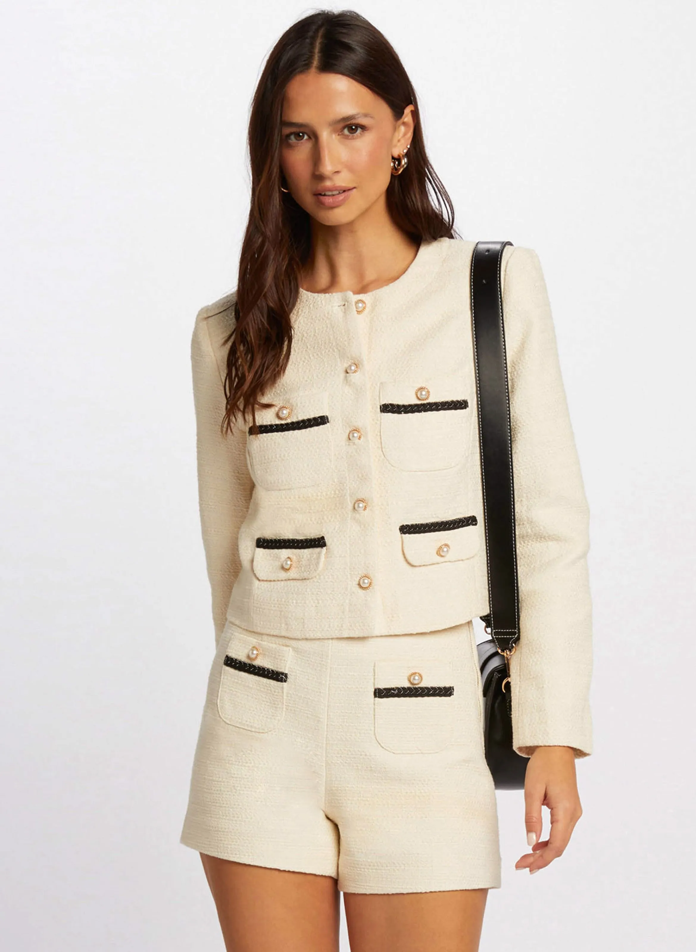 MORGAN VAKER  CHAQUETA ENTALLADA CUELLO REDONDO DE TWEED EN BLANCO