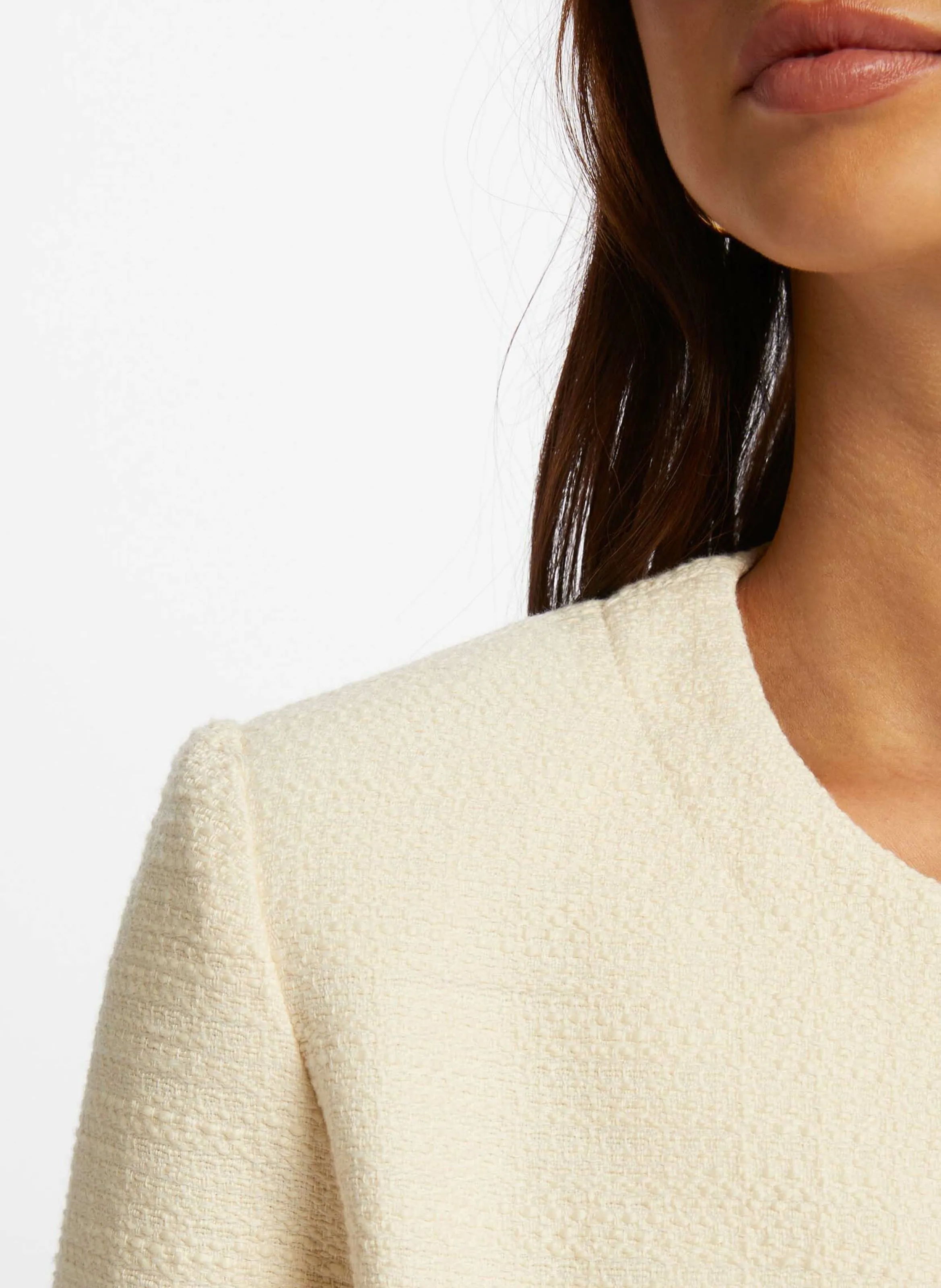 MORGAN VAKER  CHAQUETA ENTALLADA CUELLO REDONDO DE TWEED EN BLANCO