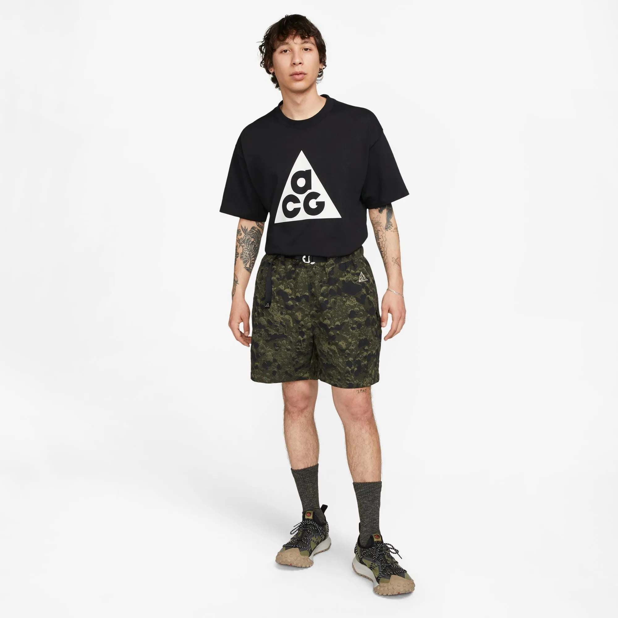 NIKE ACG SHORTSLEEVE TEE BLACK