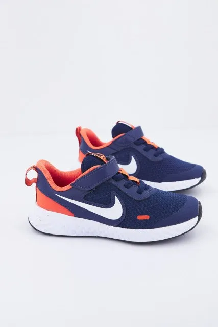 NIKE REVOLUTION 5
