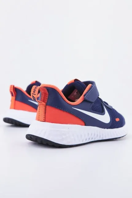 NIKE REVOLUTION 5