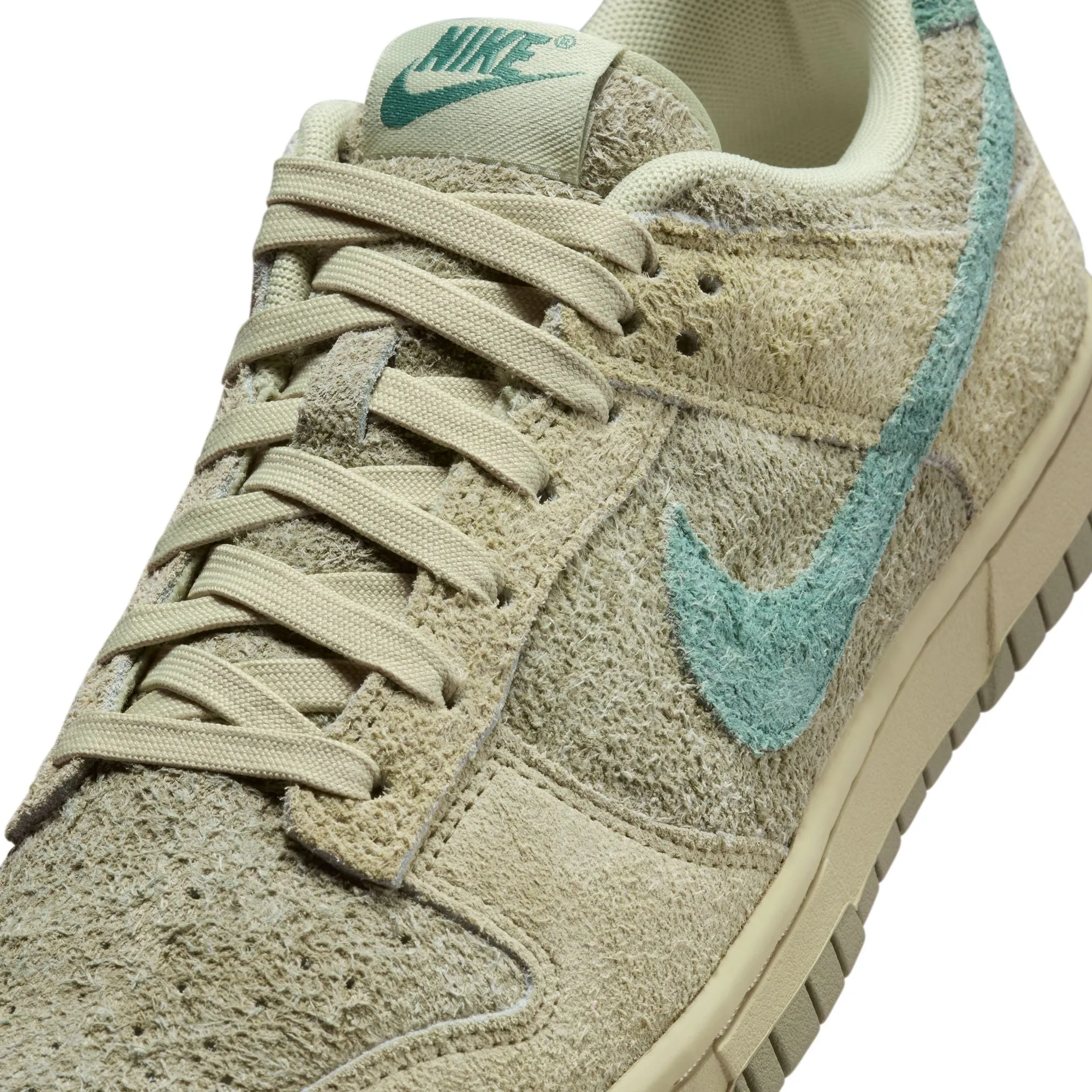 NIKE WOMEN DUNK LOW OLIVE AURA/BICOASTALOIL GREEN