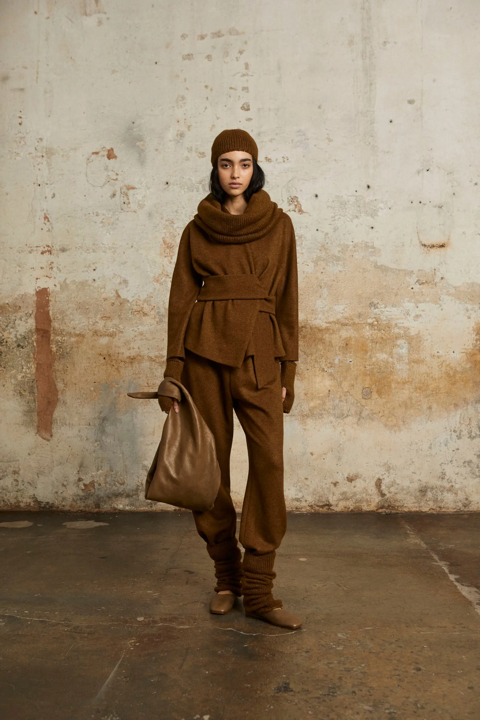 Single, cashmere pants