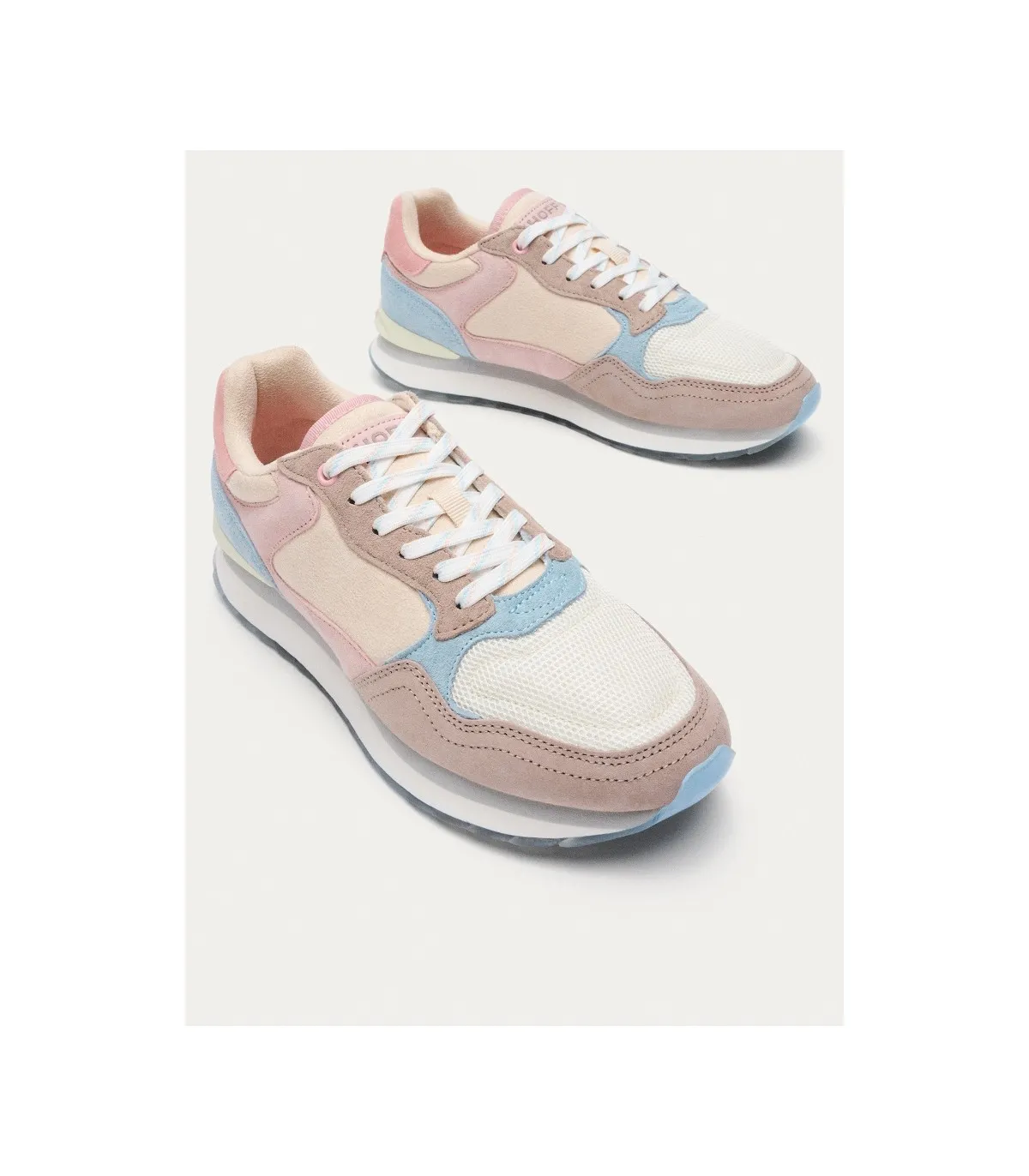 Sneakers en tonos pastel de mujer