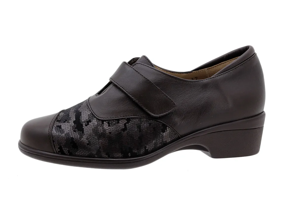 Stretch Shoe Brown Leather
