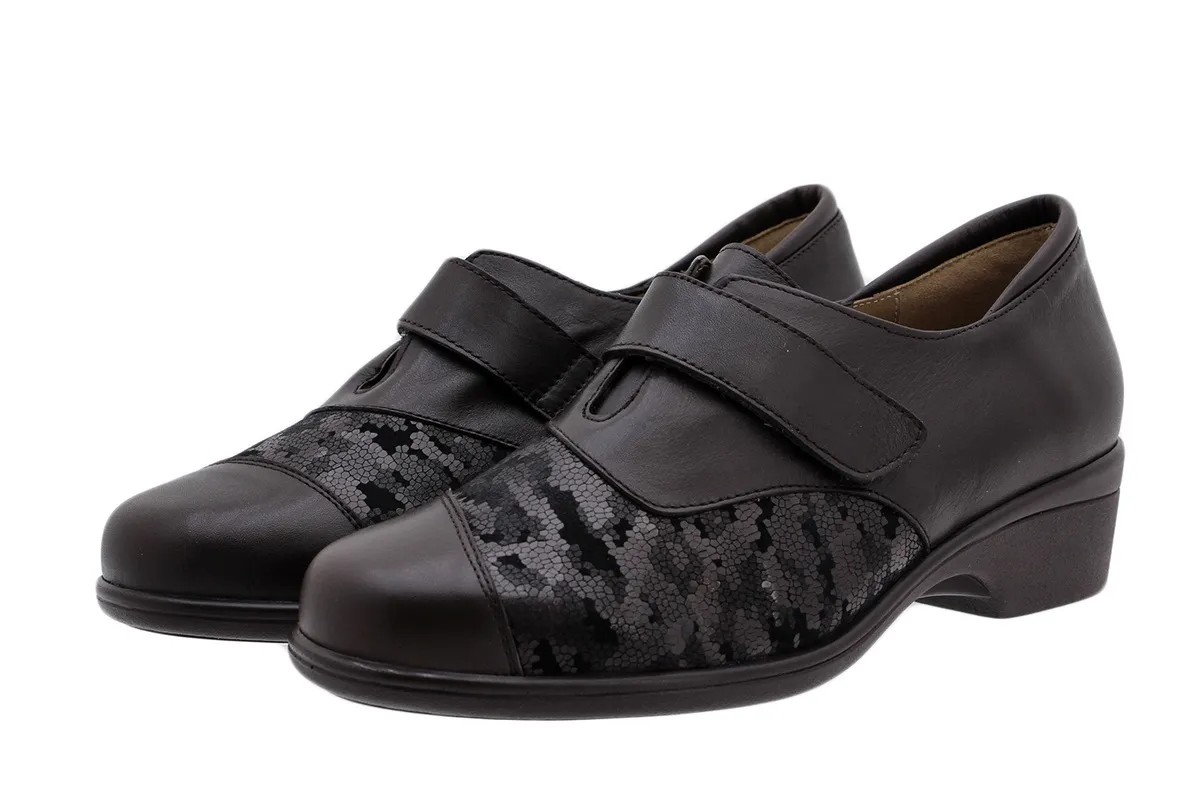 Stretch Shoe Brown Leather