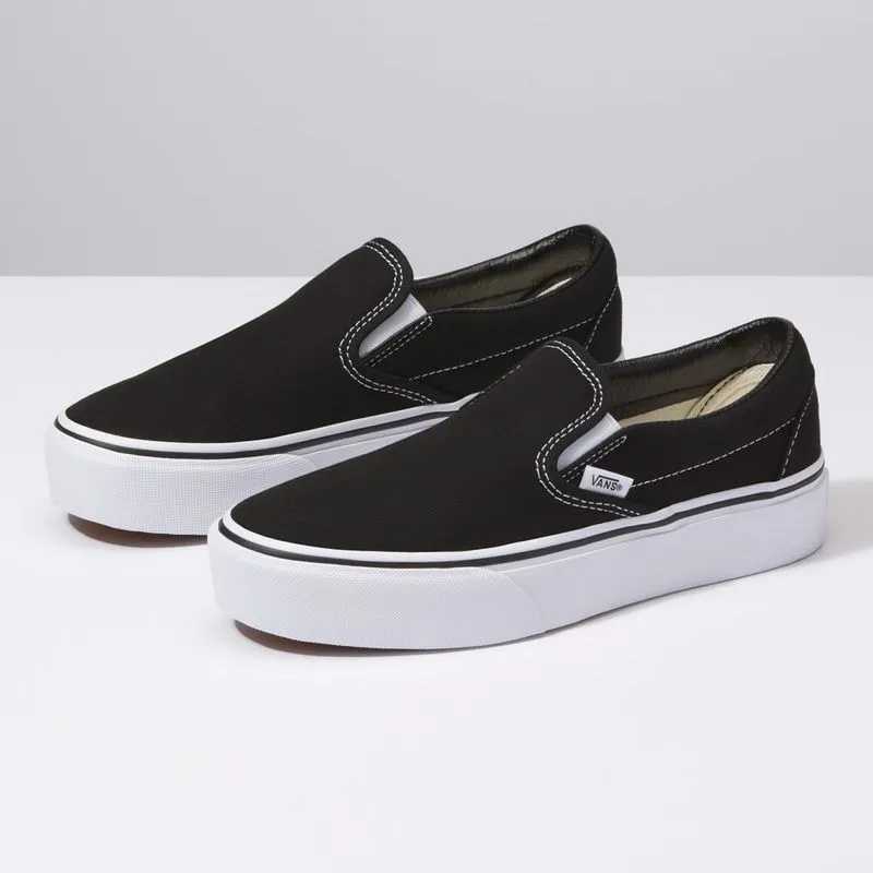 TENIS DE PLATAFORMA NEGROS CLASSIC SLIPON VANS