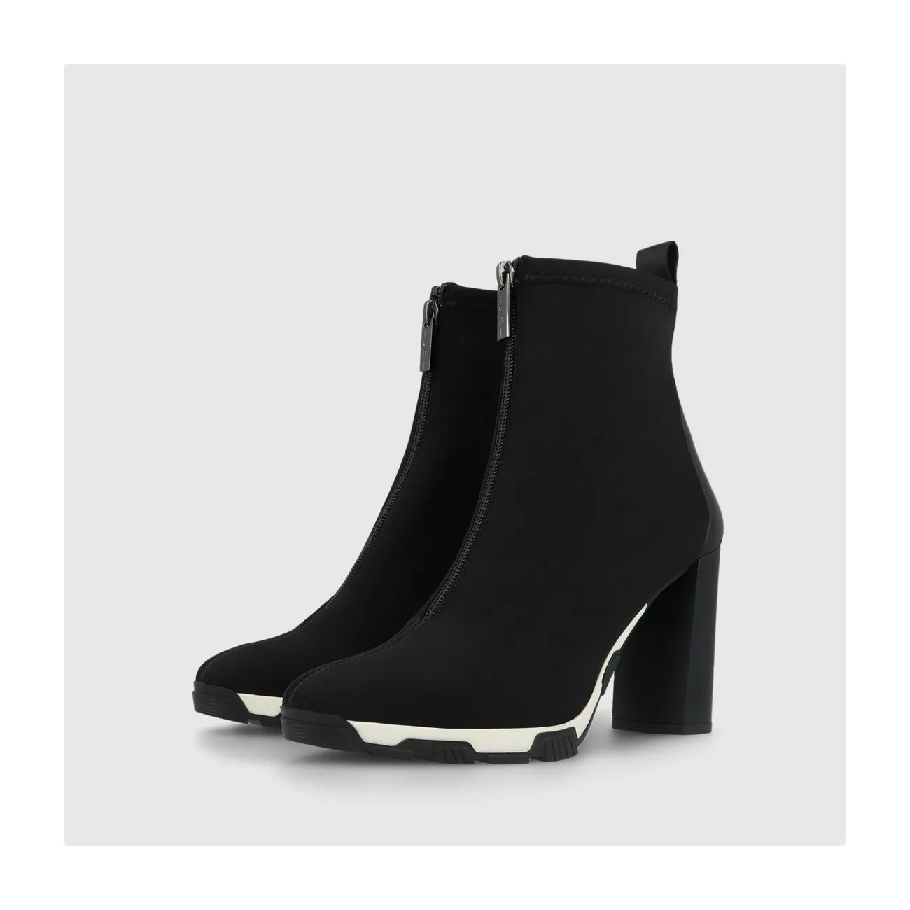 UNAIRE BLACK