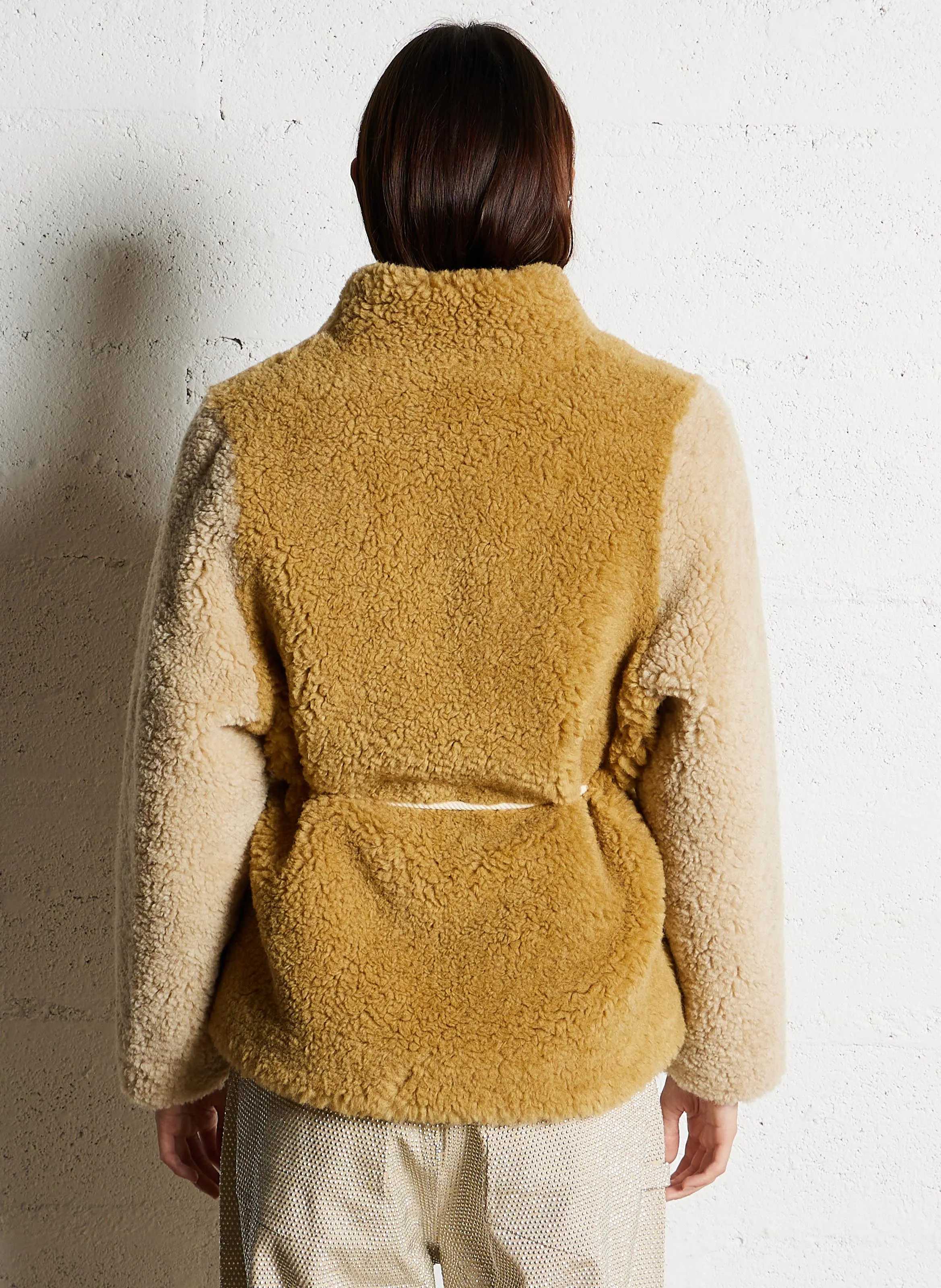 VAENA  CHAQUETA RECTA CUELLO EN V EN BEIGE